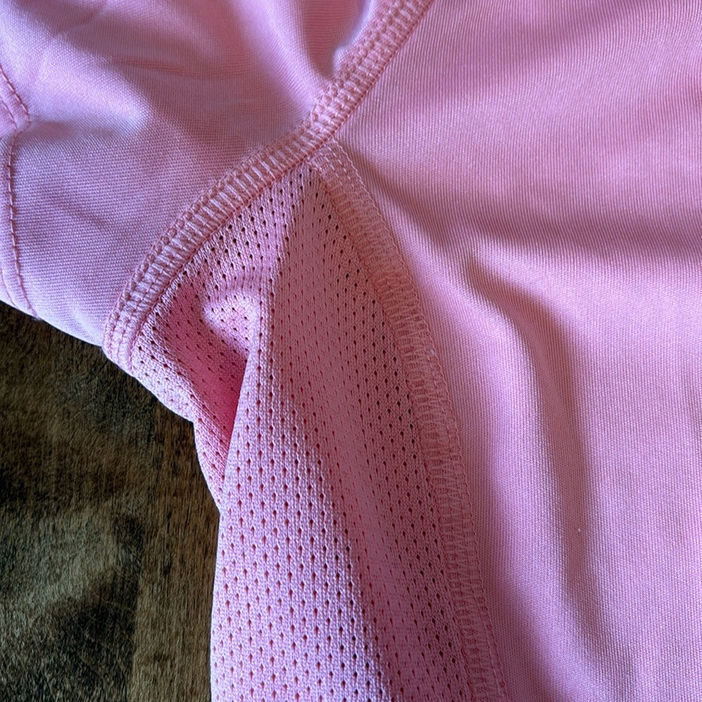 Nike dri-fit shirt. - Picture 5 of 9